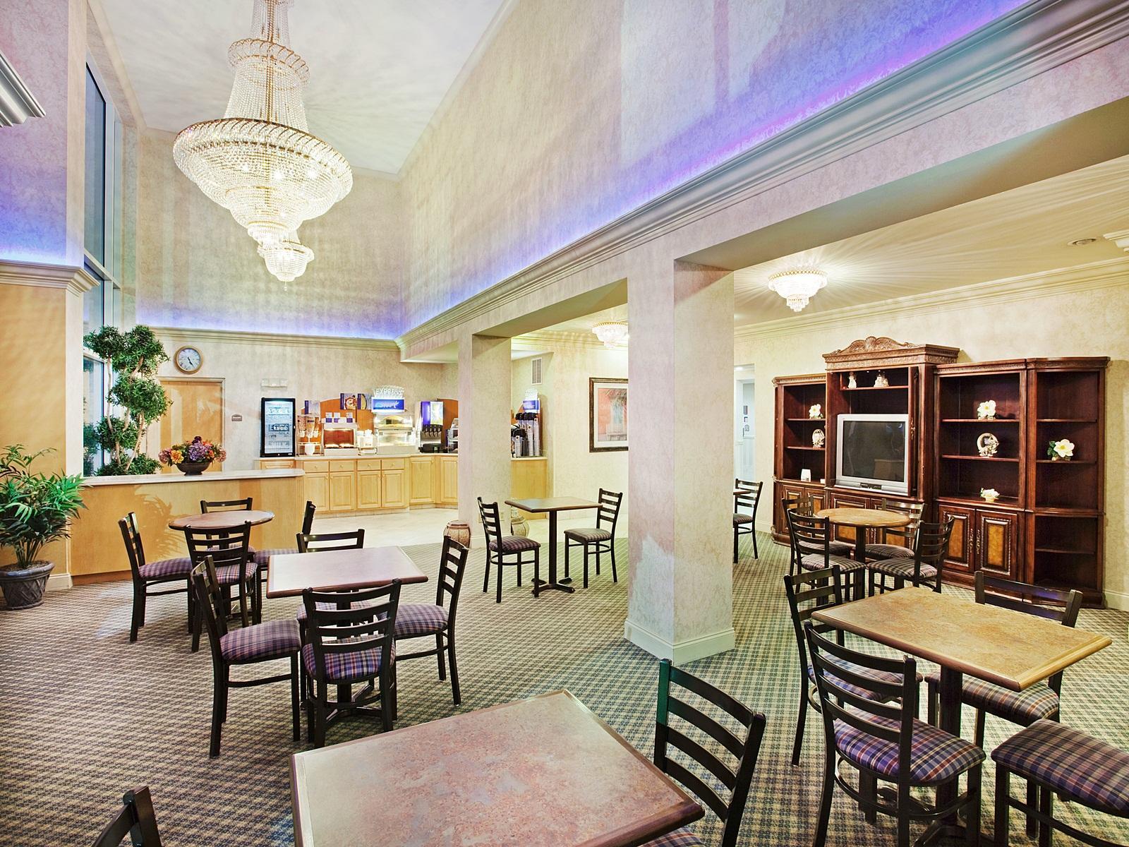 Holiday Inn Express Hotel & Suites Live Oak By Ihg Exteriör bild