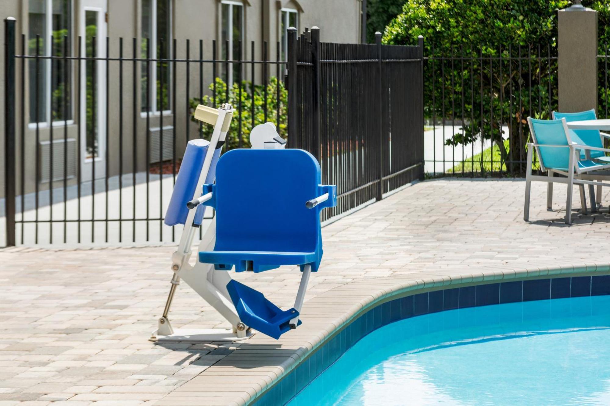 Holiday Inn Express Hotel & Suites Live Oak By Ihg Exteriör bild